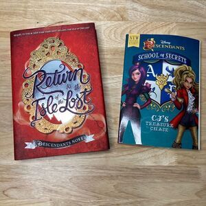 Disney’s Descendants Books Return to the Isle of the Lost & CJ’s Treasure Chase